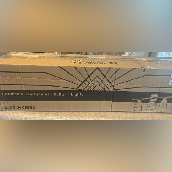 New In Box Black and Gold 4 Light Vanity Light - Picture 3 of 7